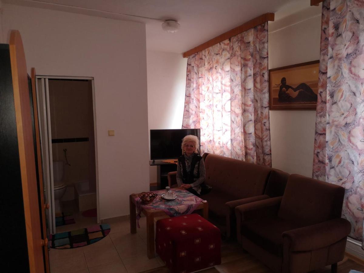 Hotel Biela Labut Michalovce Zewnętrze zdjęcie