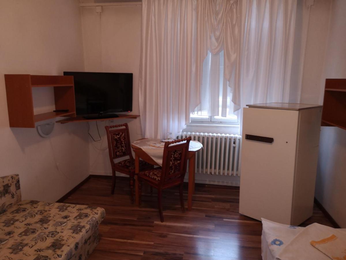Hotel Biela Labut Michalovce Zewnętrze zdjęcie
